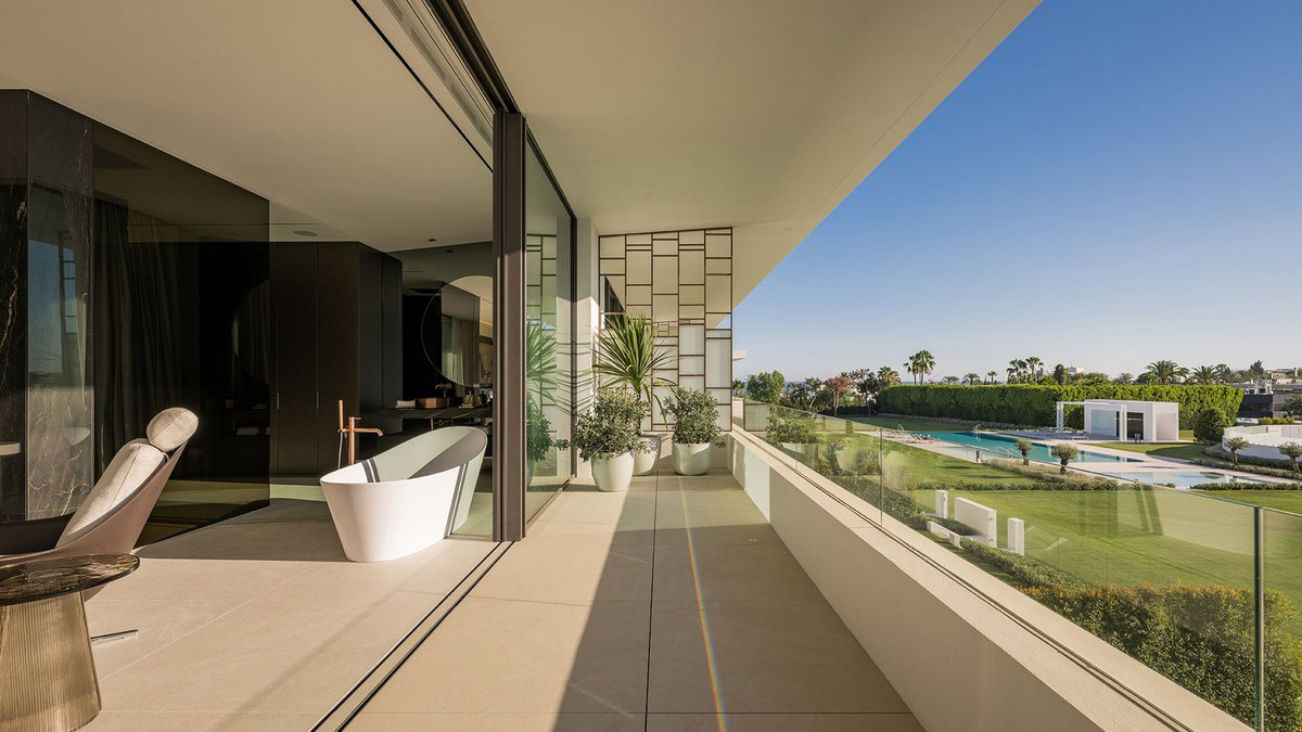 Se vende Pareada de 4 dormitorios en Costa Del Sol, Málaga, España