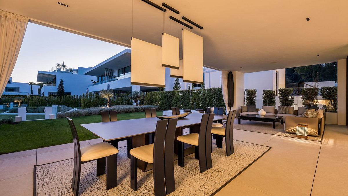 Se vende Pareada de 4 dormitorios en Costa Del Sol, Málaga, España