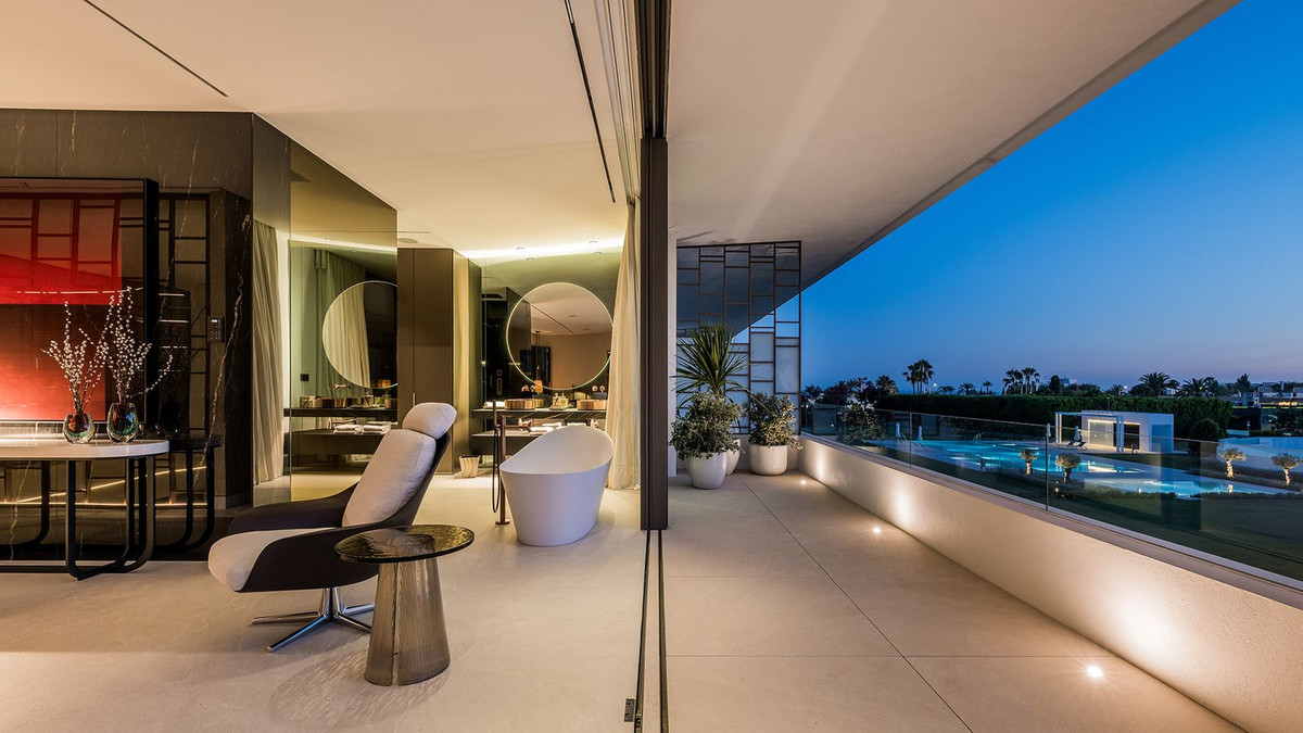 Se vende Pareada de 4 dormitorios en Costa Del Sol, Málaga, España