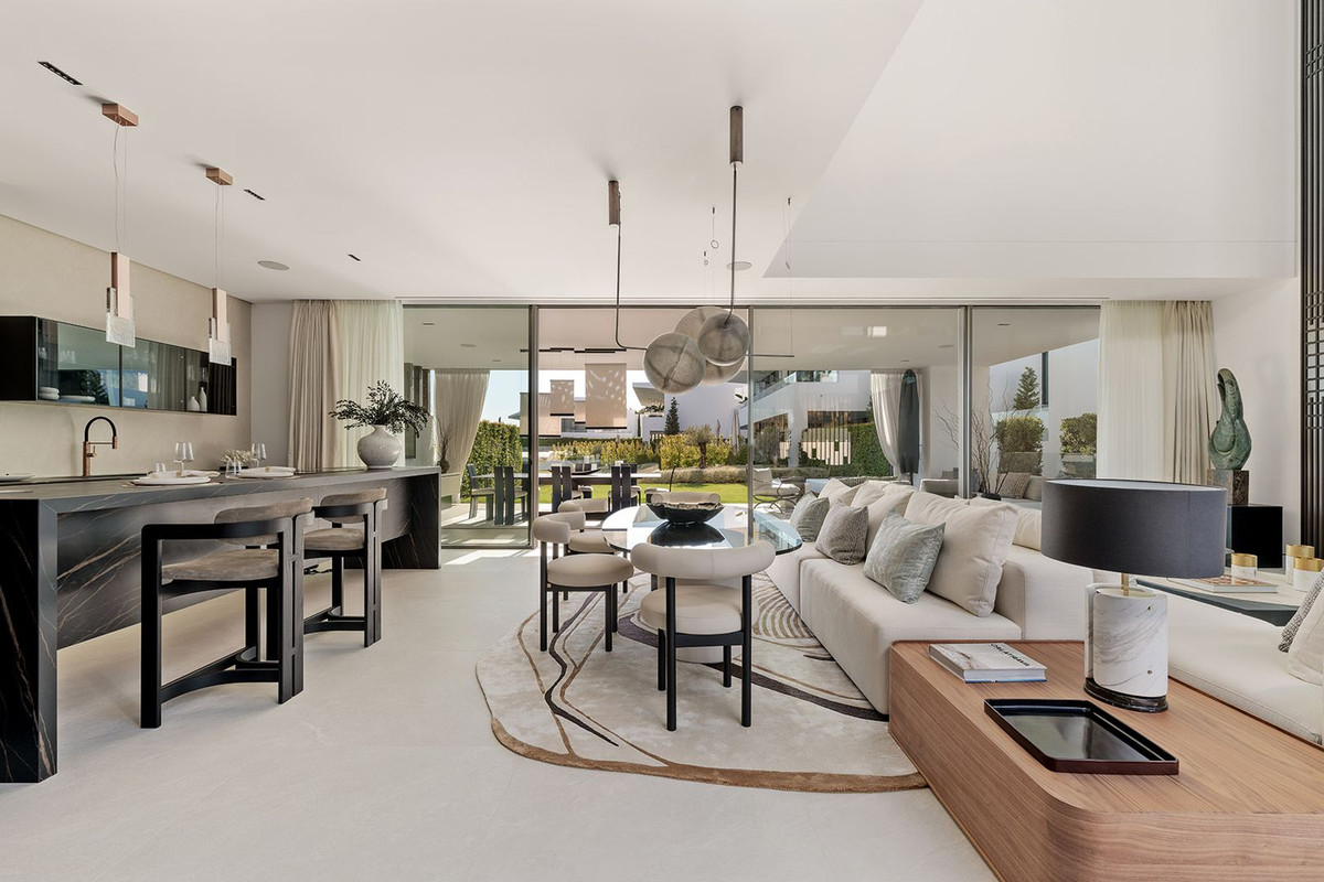 Se vende Pareada de 4 dormitorios en Costa Del Sol, Málaga, España