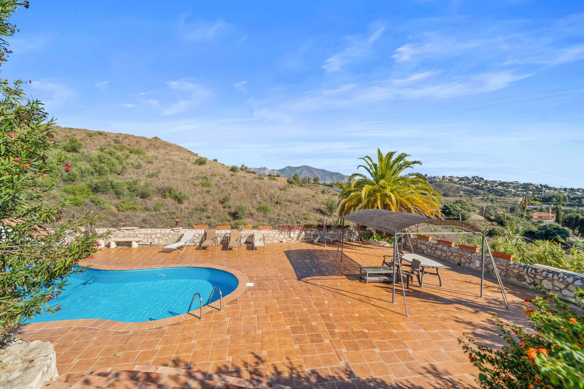 4 Bed Townhouse for sale in Mijas Costa Del Sol, Málaga, Spain