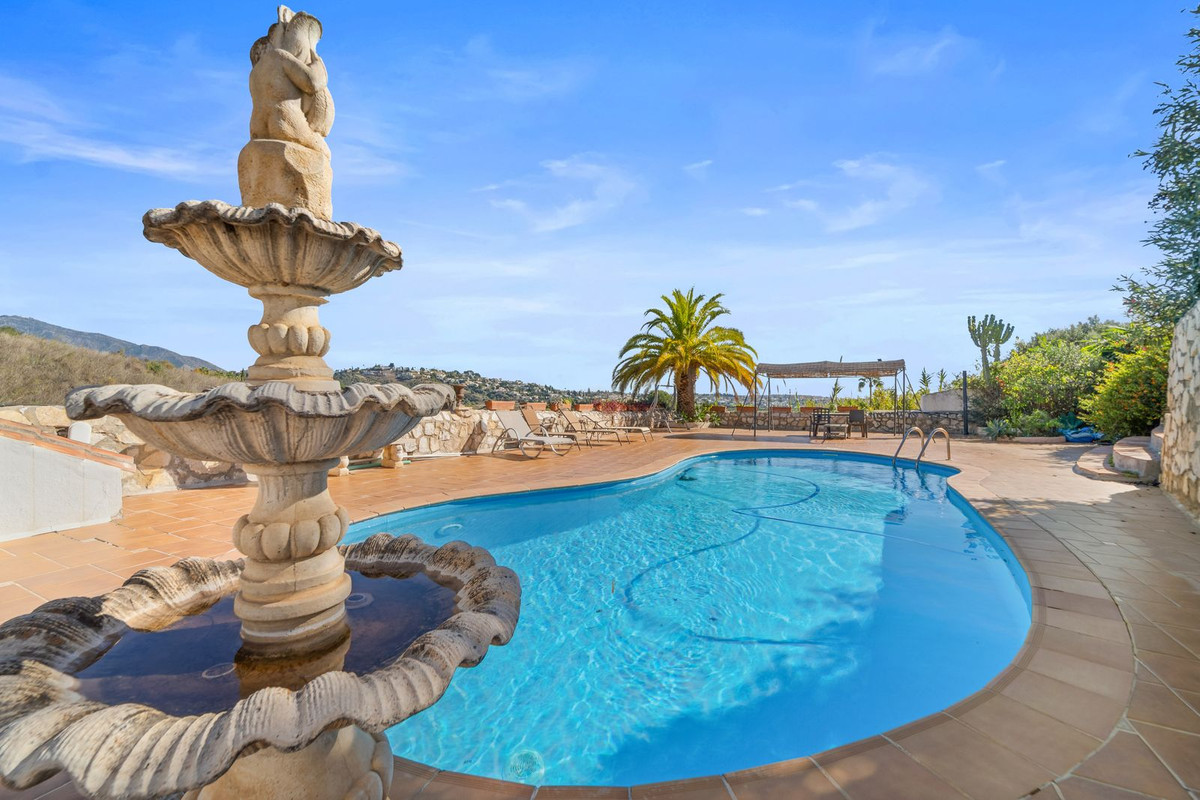 4 Bed Townhouse for sale in Mijas Costa Del Sol, Málaga, Spain
