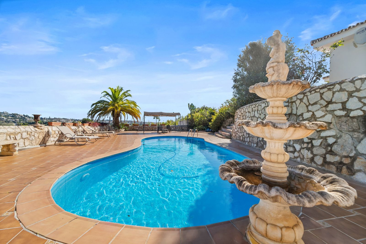 4 Bed Townhouse for sale in Mijas Costa Del Sol, Málaga, Spain