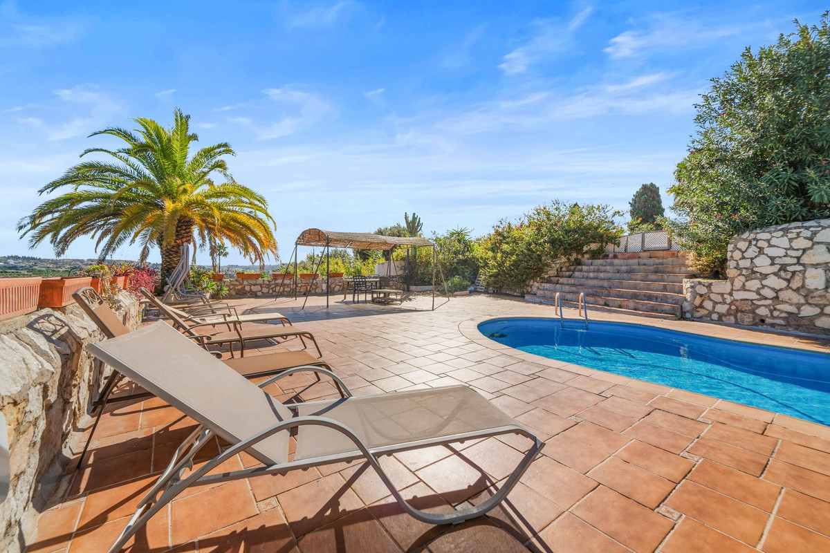 4 Bed Townhouse for sale in Mijas Costa Del Sol, Málaga, Spain