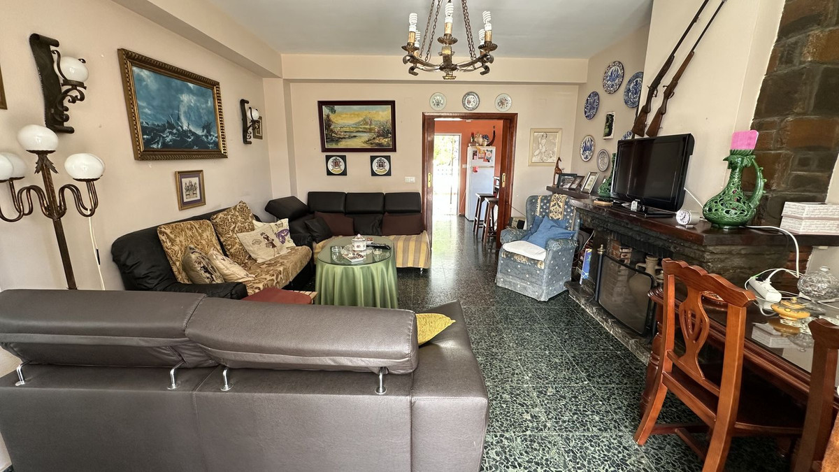 4 Bed Townhouse for sale in Rincón De La Victoria Costa Del Sol East, Málaga, Spain
