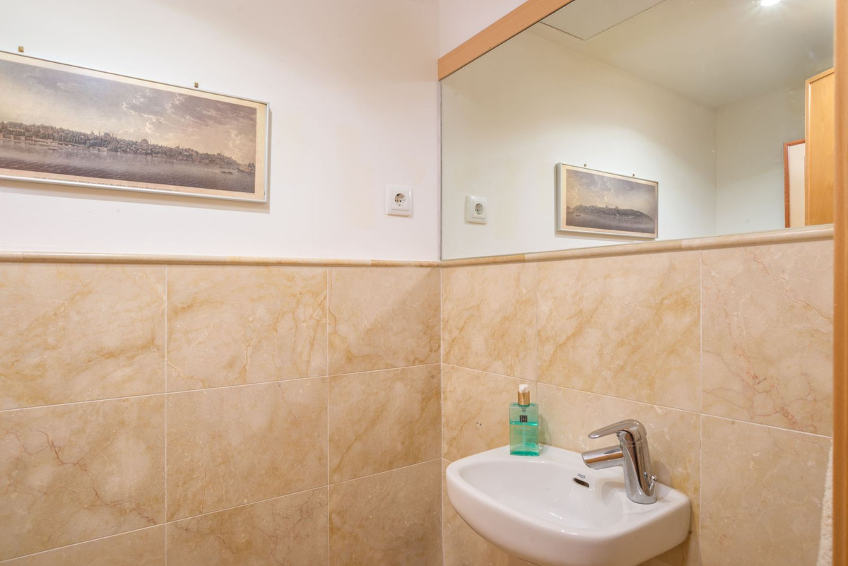 3 Bed Apartment for sale in Altos De Los Monteros Costa Del Sol, Málaga, Spain