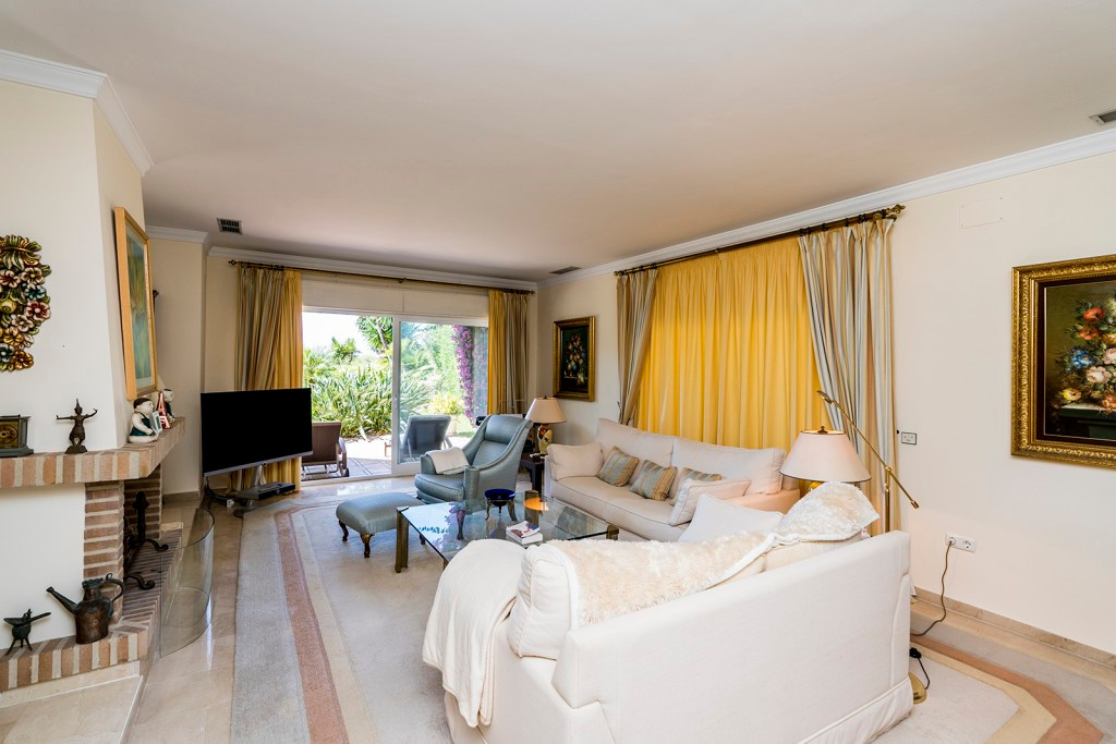 4 Bed Townhouse for sale in Marbella Costa Del Sol, Málaga, Spain