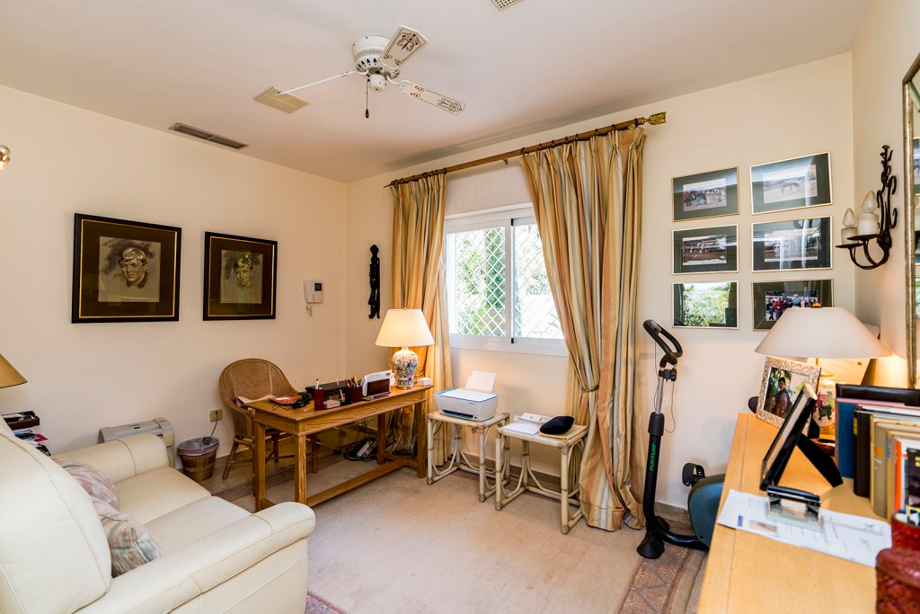 4 Bed Townhouse for sale in Marbella Costa Del Sol, Málaga, Spain