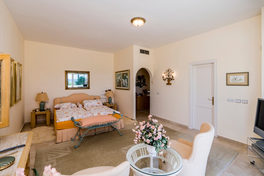 4 Bed Townhouse for sale in Marbella Costa Del Sol, Málaga, Spain
