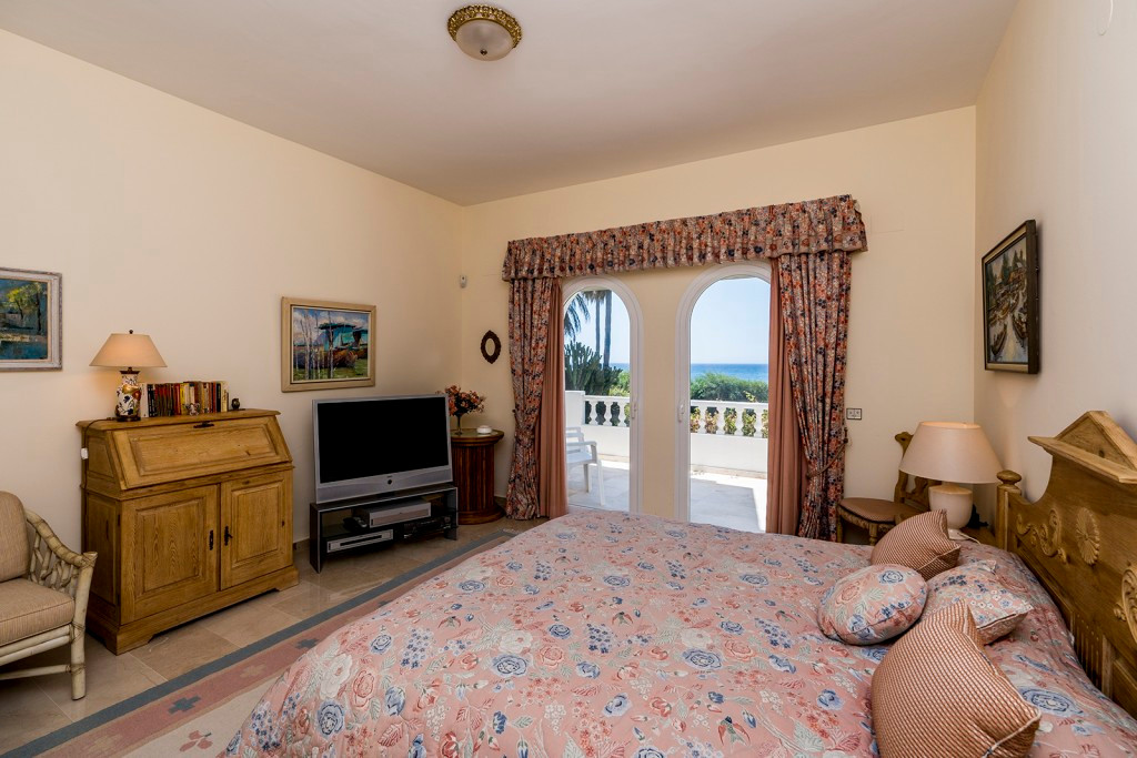 4 Bed Townhouse for sale in Marbella Costa Del Sol, Málaga, Spain