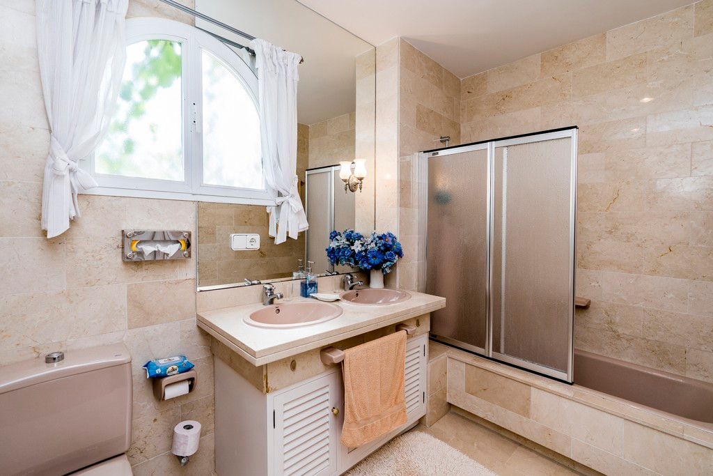 4 Bed Townhouse for sale in Marbella Costa Del Sol, Málaga, Spain