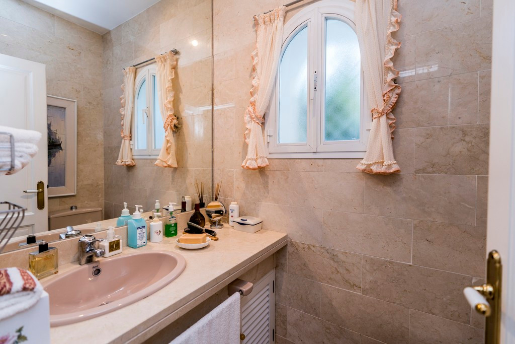 4 Bed Townhouse for sale in Marbella Costa Del Sol, Málaga, Spain