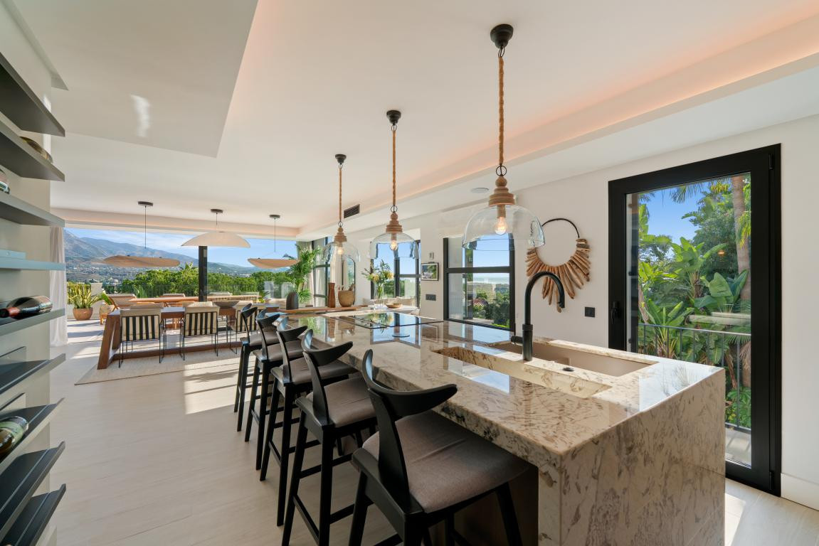 Se vende Villa - Chalet de 6 dormitorios en Costa Del Sol, Málaga, España