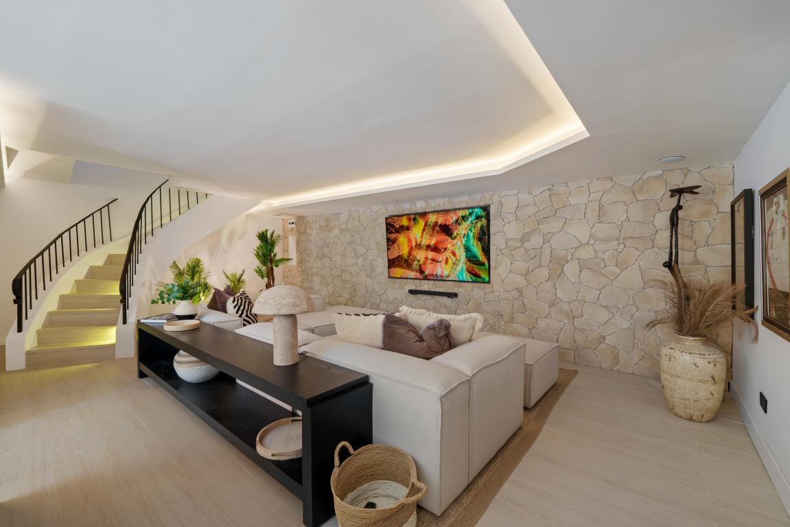 Se vende Villa - Chalet de 6 dormitorios en Costa Del Sol, Málaga, España