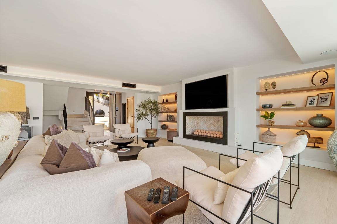 Se vende Villa - Chalet de 6 dormitorios en Costa Del Sol, Málaga, España