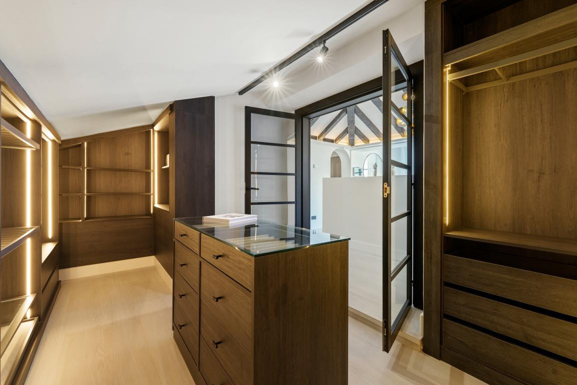 Se vende Villa - Chalet de 6 dormitorios en Costa Del Sol, Málaga, España