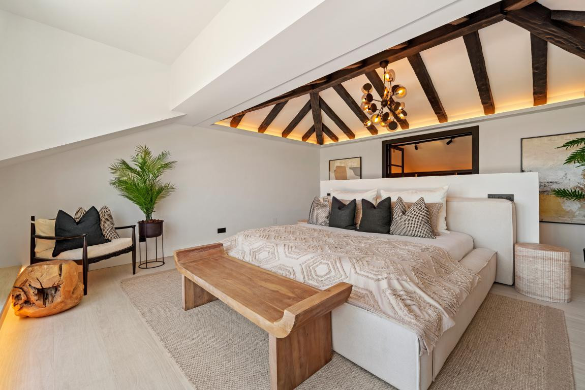 Se vende Villa - Chalet de 6 dormitorios en Costa Del Sol, Málaga, España