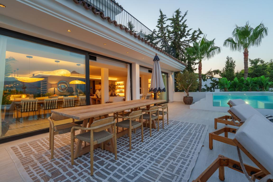 Se vende Villa - Chalet de 6 dormitorios en Costa Del Sol, Málaga, España