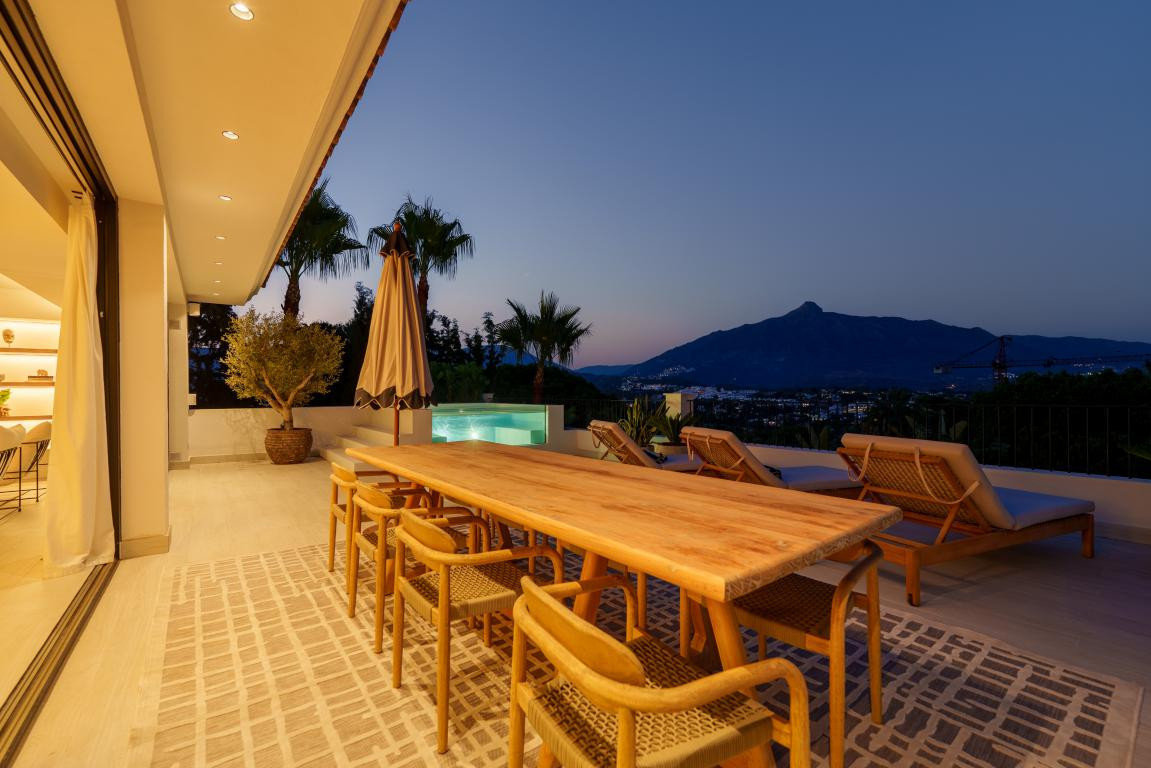 Se vende Villa - Chalet de 6 dormitorios en Costa Del Sol, Málaga, España