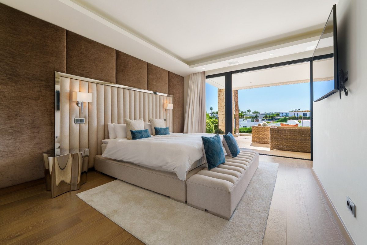 Se vende Villa - Chalet de 6 dormitorios en Costa Del Sol, Málaga, España