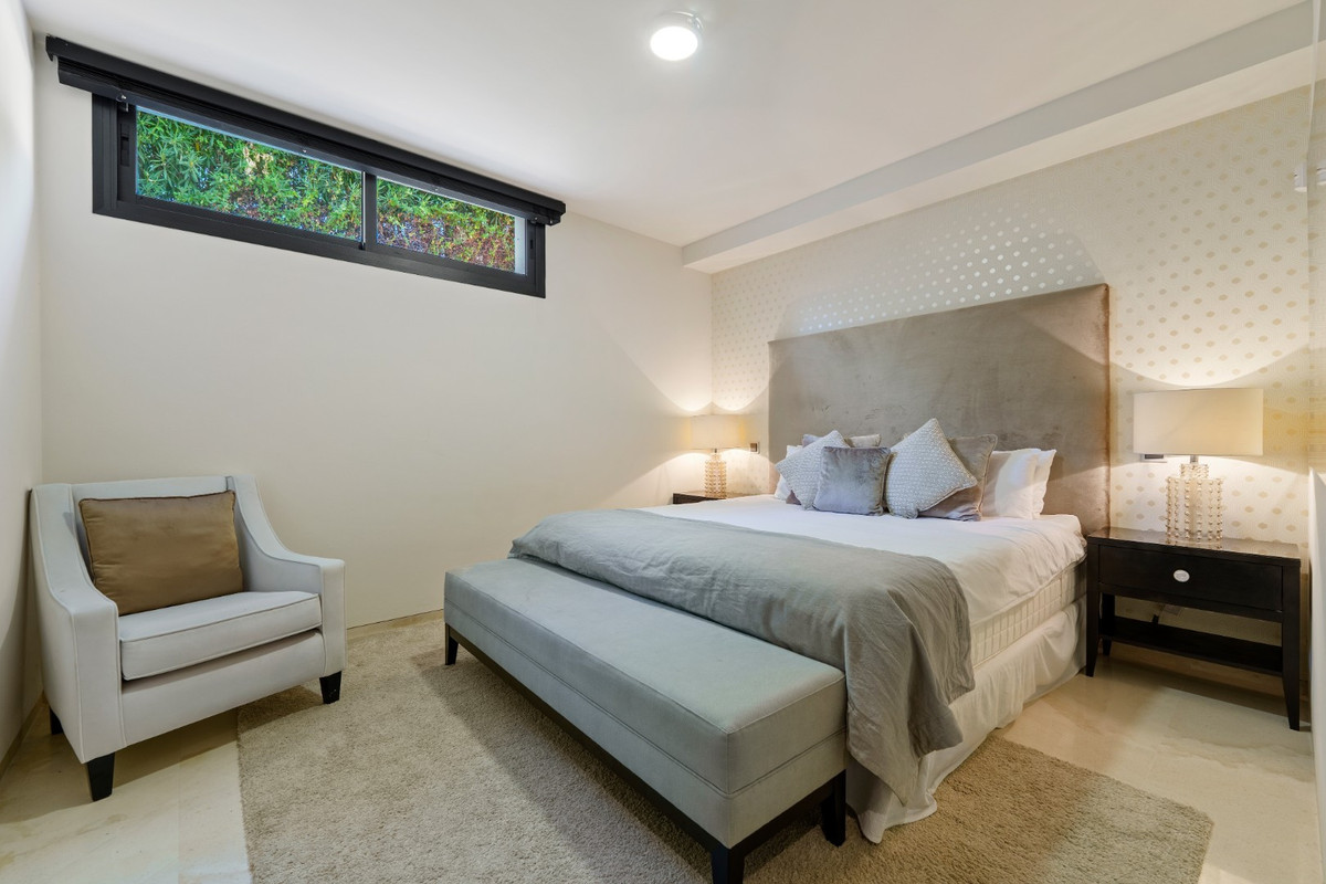 Se vende Villa - Chalet de 6 dormitorios en Costa Del Sol, Málaga, España