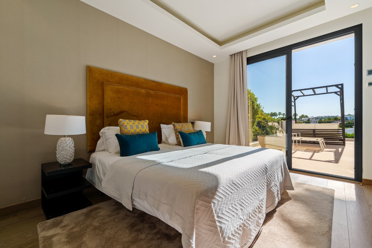 Se vende Villa - Chalet de 6 dormitorios en Costa Del Sol, Málaga, España