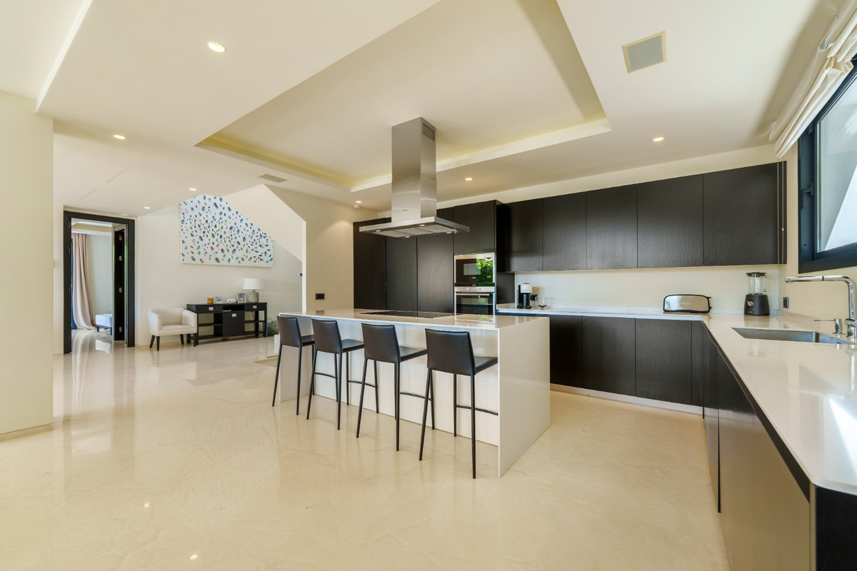 Se vende Villa - Chalet de 6 dormitorios en Costa Del Sol, Málaga, España