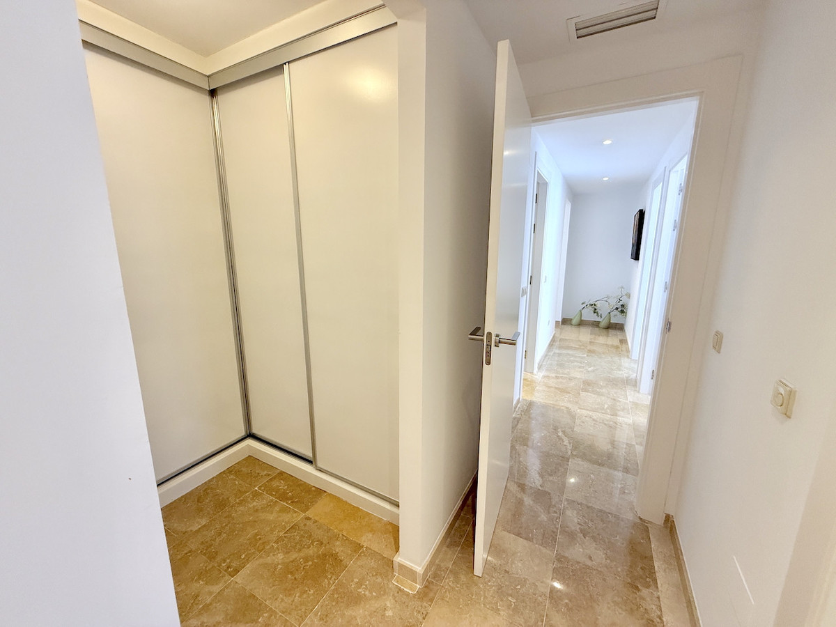 3 Bed Apartment for sale in La Mairena Costa Del Sol, Málaga, Spain