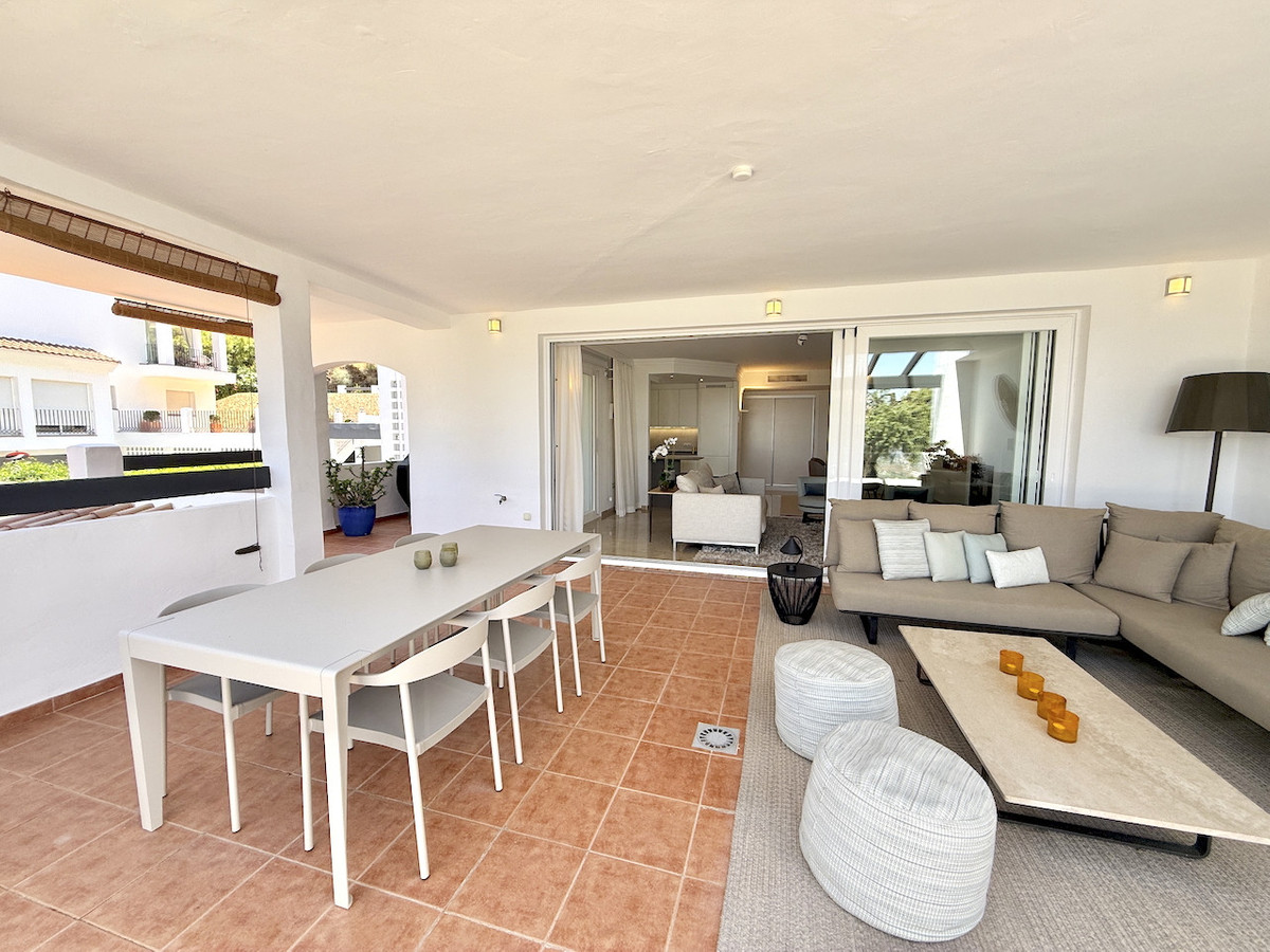 3 Bed Apartment for sale in La Mairena Costa Del Sol, Málaga, Spain