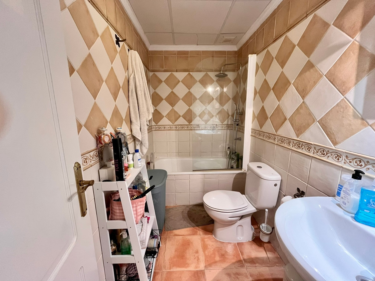 Se vende Apartamento Planta Baja de 2 dormitorios en Costa Del Sol, Málaga, España