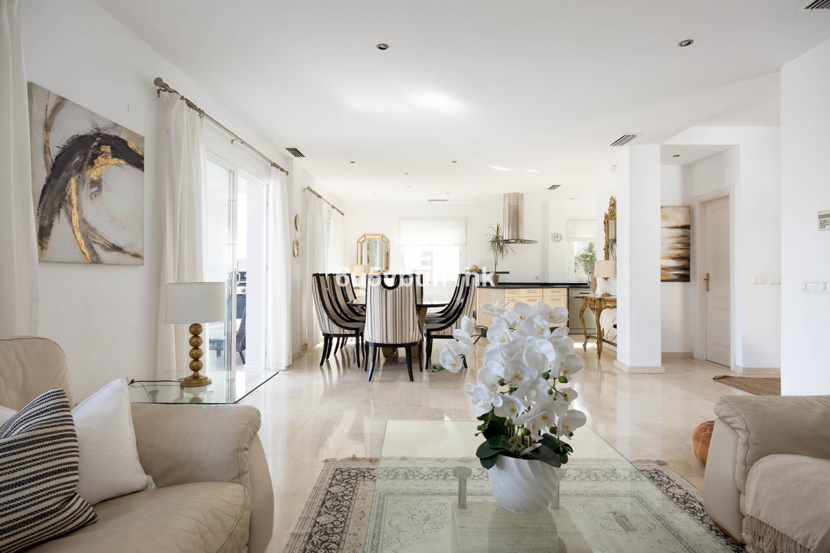 Se vende Adosada de 6 dormitorios en Costa Del Sol, Málaga, España