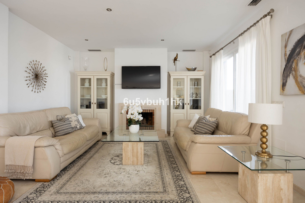 Se vende Adosada de 6 dormitorios en Costa Del Sol, Málaga, España