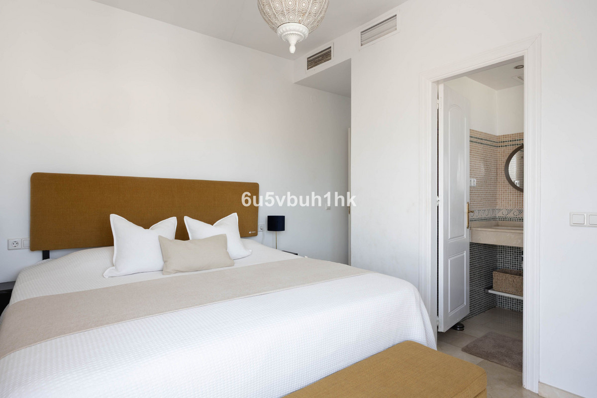 Se vende Adosada de 6 dormitorios en Costa Del Sol, Málaga, España