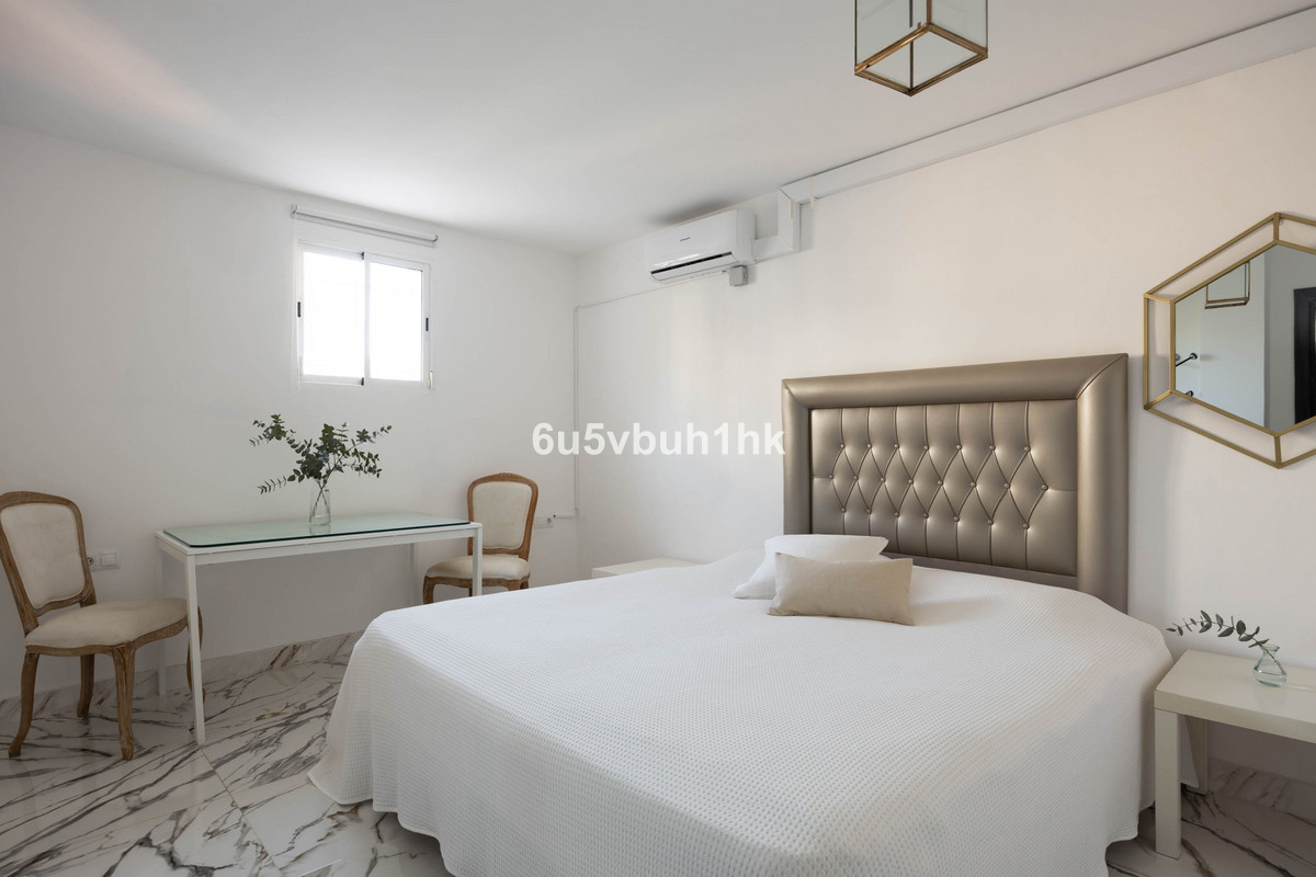 Se vende Adosada de 6 dormitorios en Costa Del Sol, Málaga, España