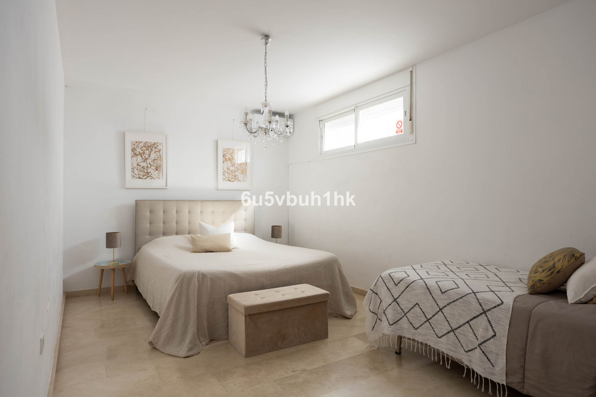 Se vende Adosada de 6 dormitorios en Costa Del Sol, Málaga, España