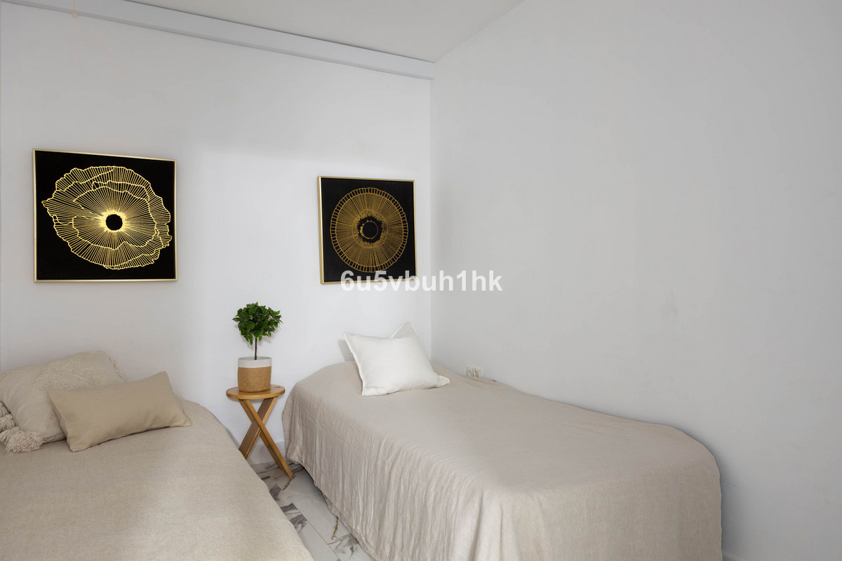 Se vende Adosada de 6 dormitorios en Costa Del Sol, Málaga, España