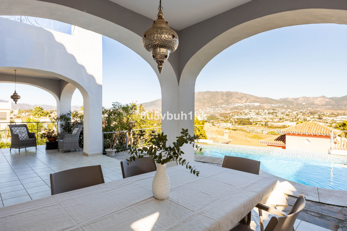 Se vende Adosada de 6 dormitorios en Costa Del Sol, Málaga, España