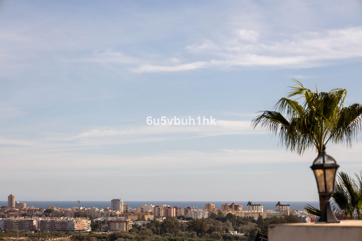 Se vende Adosada de 6 dormitorios en Costa Del Sol, Málaga, España