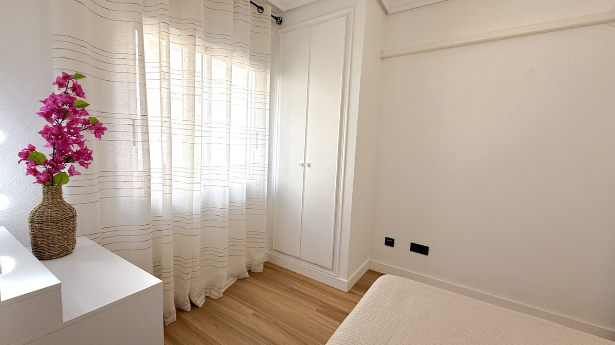 Se vende Apartamento Planta Baja de 2 dormitorios en Costa Blanca, Alicante, España