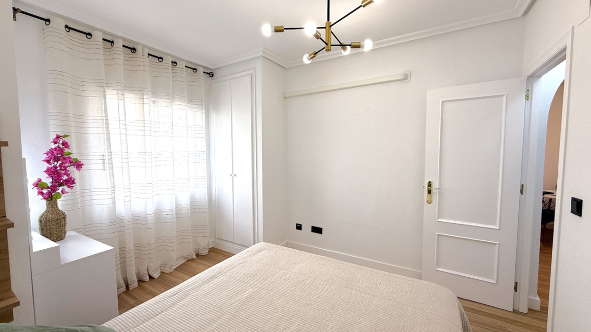 Se vende Apartamento Planta Baja de 2 dormitorios en Costa Blanca, Alicante, España