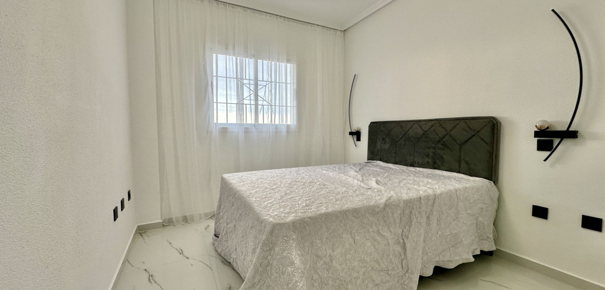 1 Bed Apartment for sale in Playa Flamenca Costa Blanca, Alicante, Spain