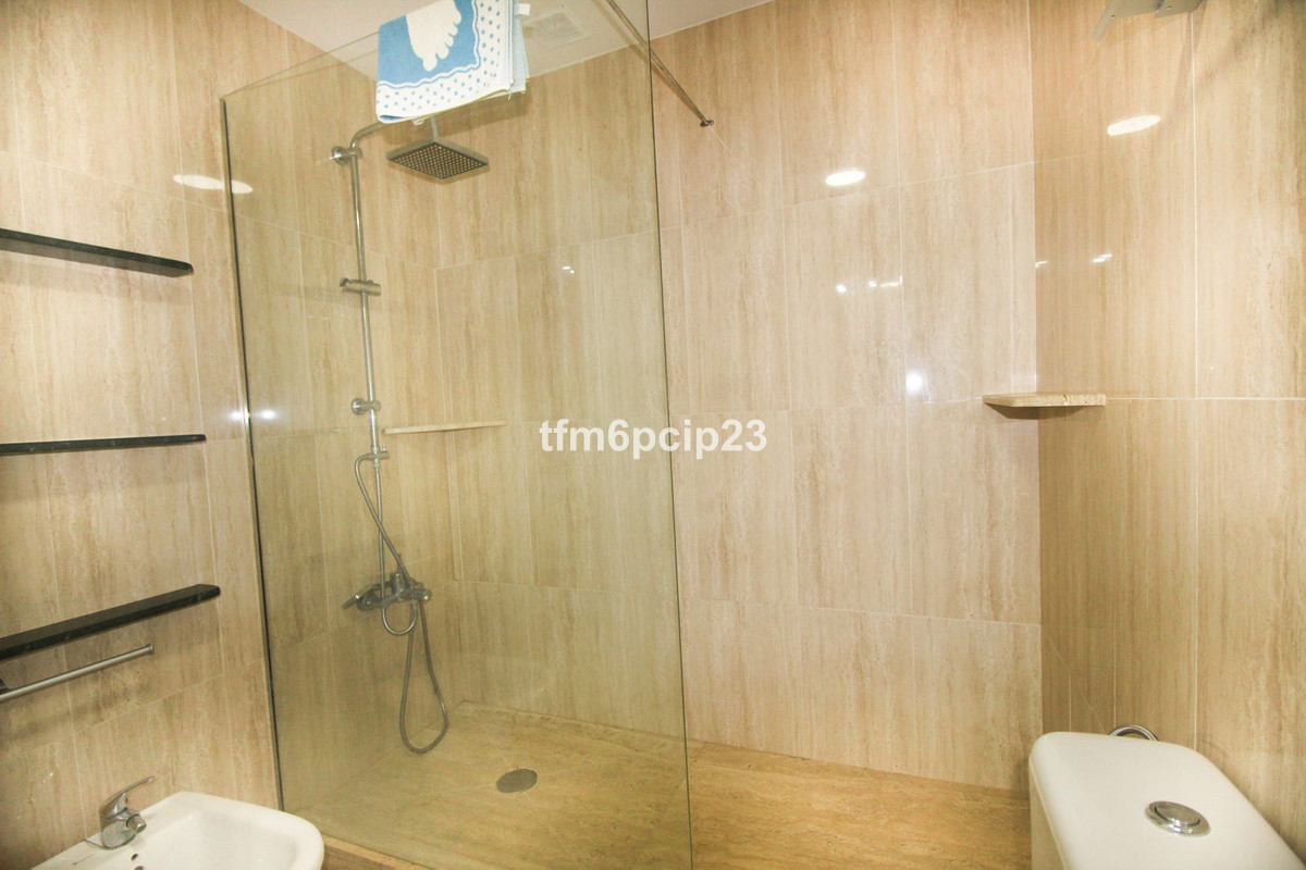 Se vende Adosada de 5 dormitorios en Costa Del Sol, Málaga, España