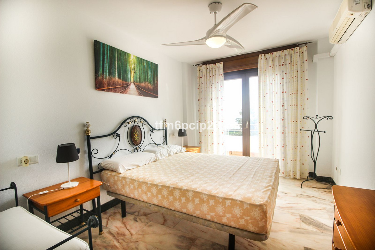 Se vende Adosada de 5 dormitorios en Costa Del Sol, Málaga, España
