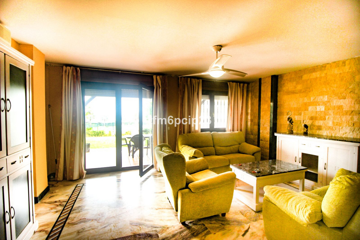 Se vende Adosada de 5 dormitorios en Costa Del Sol, Málaga, España