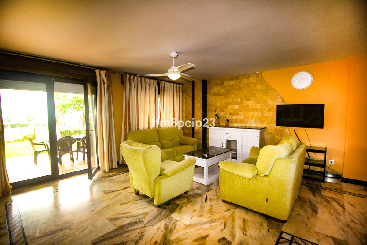 Se vende Adosada de 5 dormitorios en Costa Del Sol, Málaga, España