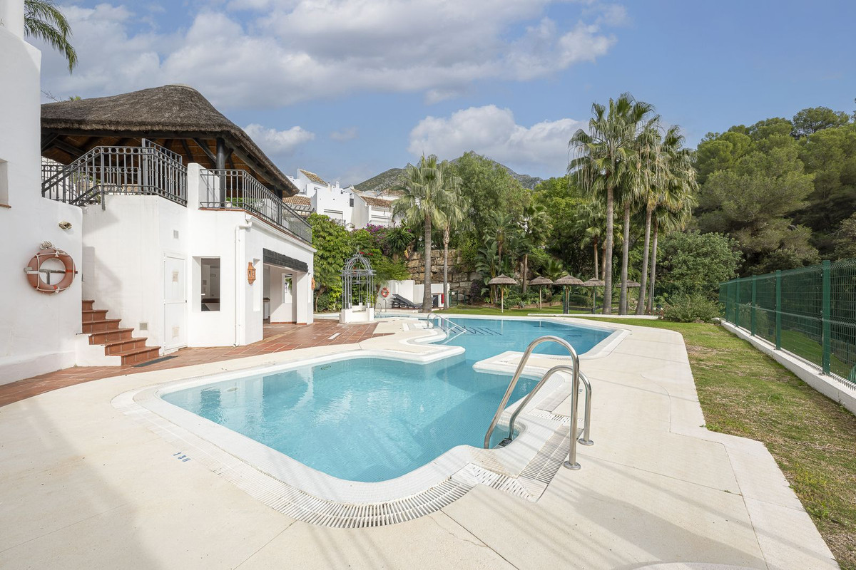3 Bed Townhouse for sale in Istán Costa Del Sol, Málaga, Spain