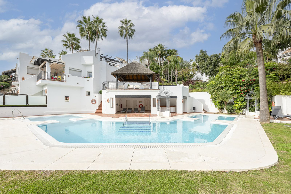 3 Bed Townhouse for sale in Istán Costa Del Sol, Málaga, Spain