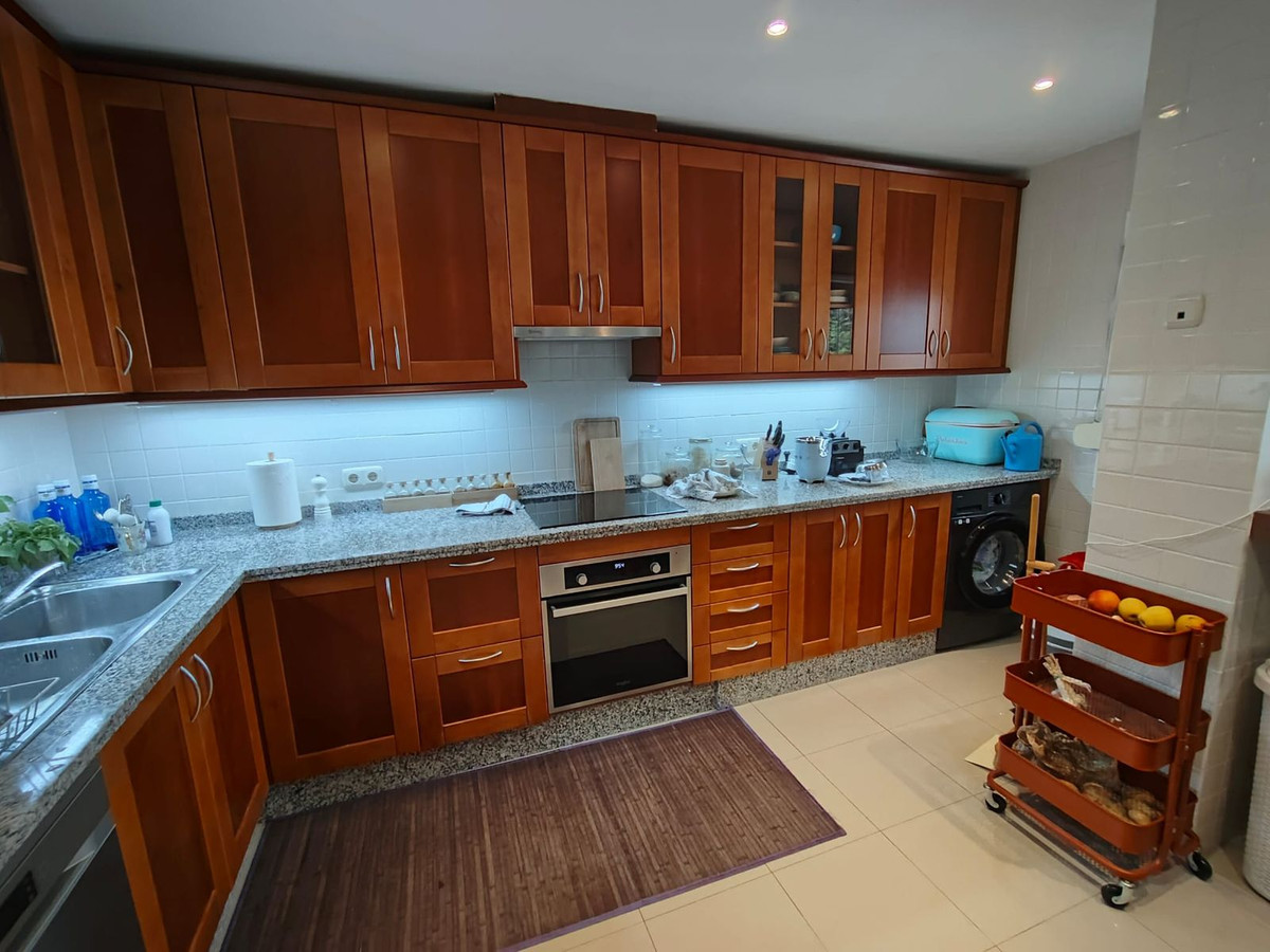 3 Bed Townhouse for sale in Istán Costa Del Sol, Málaga, Spain