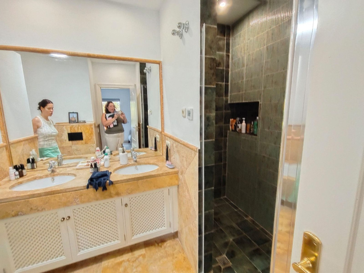 3 Bed Townhouse for sale in Istán Costa Del Sol, Málaga, Spain