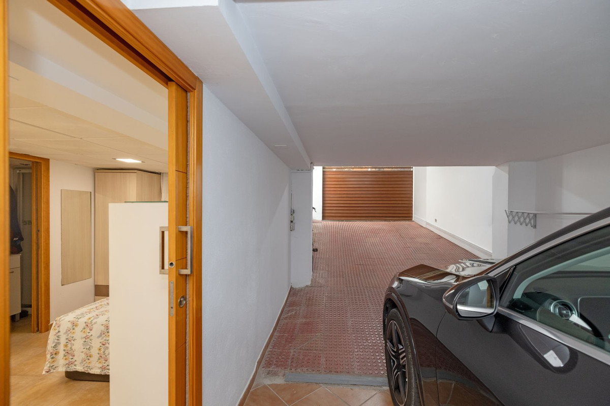 6 Bed Townhouse for sale in Torremolinos Costa Del Sol, Málaga, Spain